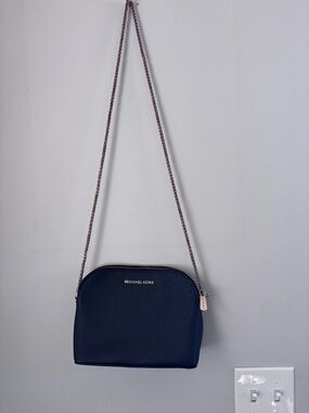 Michael Kors  Crossbody with Gold-Tone Chain Strap